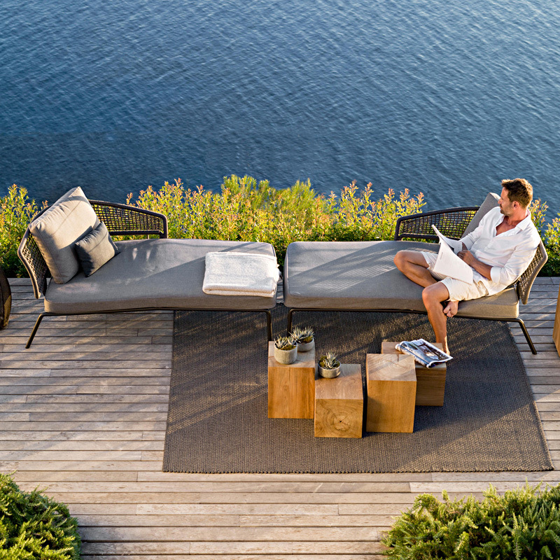 Cama de cama al aire libre villa hotel piscina sillón al aire libre impermeable protección solar patio silla de playa de madera maciza image 4