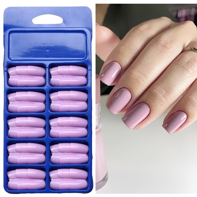 120 piezas de uñas falsas de color sólido desnudas cuadradas cortas desmontables de uñas en una caja azul