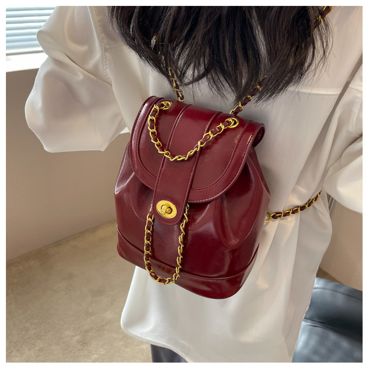 Zaino da donna con piccola catena, borsa a tracolla in pelle retrò_voghion.com