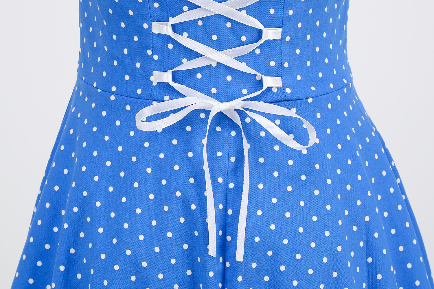 Robe vintage style Hepburn, taille haute cintrée, imprimée, col halter, dos nu, jupe ample_voghion.com