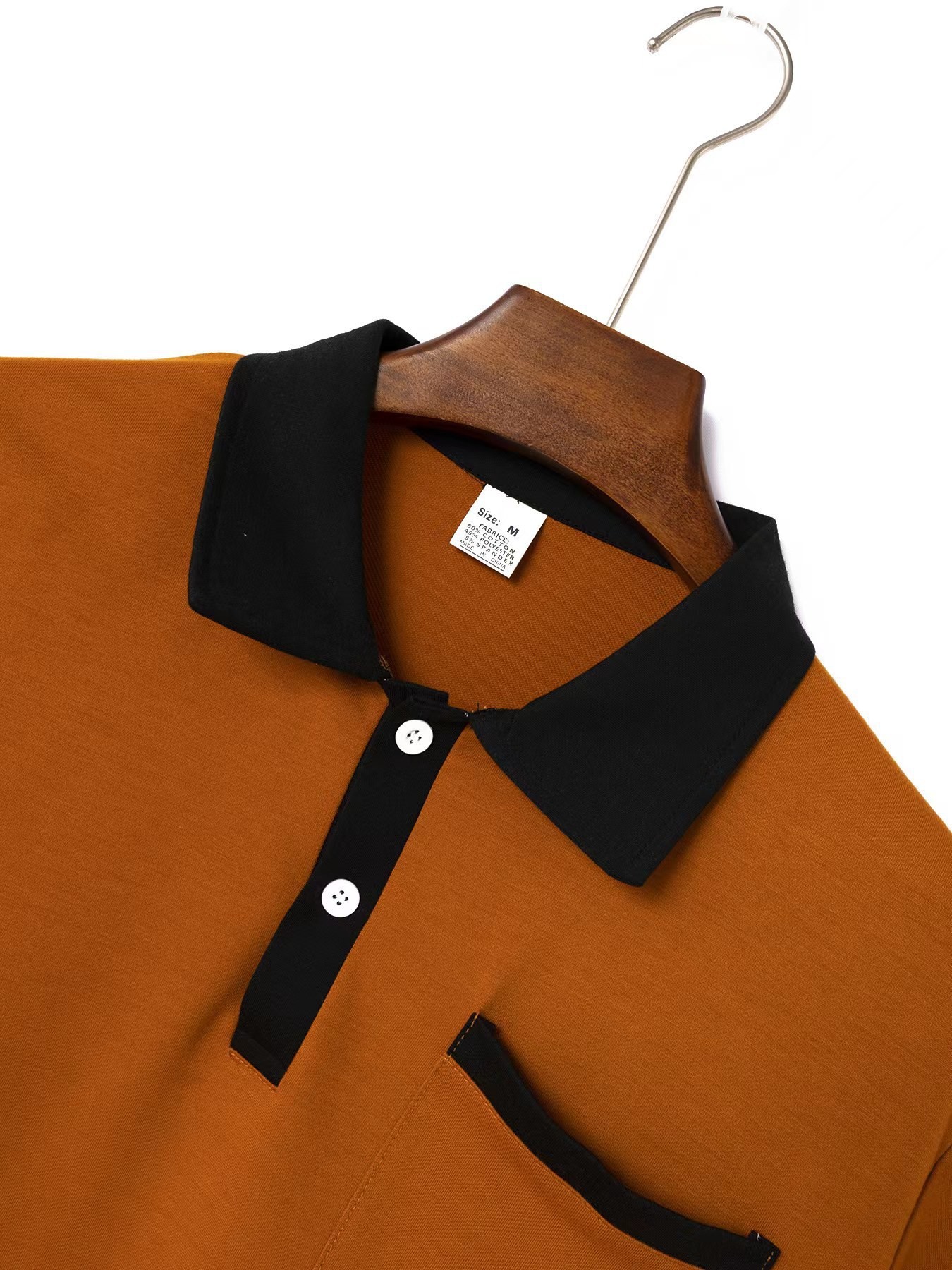 Polo uomo slim fit con colletto e tasca frontale elegante_voghion.com