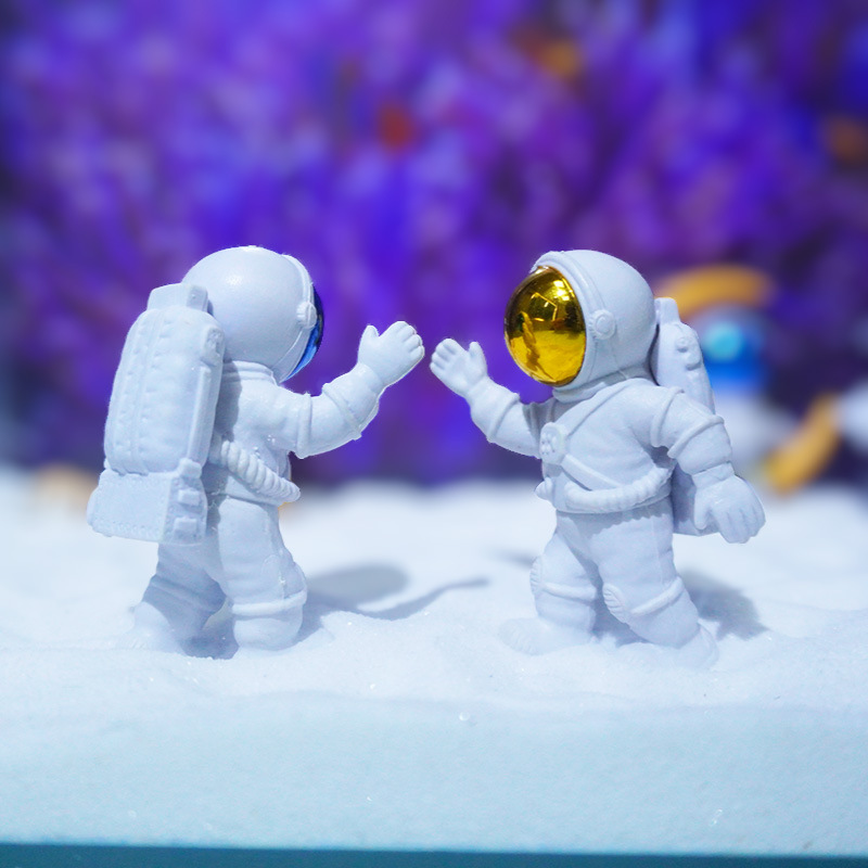Oro astronauta creativo pecera paisaje decoración buzo hogar paisaje decoración juguete espacio familia