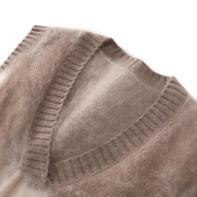 新しい秋冬のベルベットの馬は100山のカシミヤの女性vネックのウールのベストのベストのノースリーブの上着のコートを挟みます。|undefined
