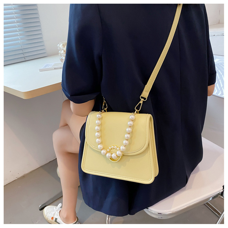 Wholesale Accessories Geometric Pearl Chain Messenger Bag Nihaojewelry display picture 9