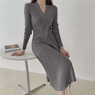 Coat for Autumn and Winter 2023 New Knitted Sweater dress Elegant Slimming V-Neck Long Skirt Base Inner Slim Fit