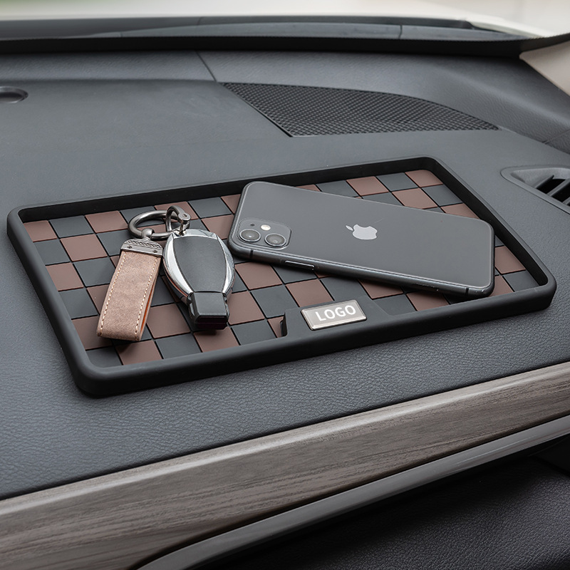New car dashboard anti-slip mat with number plate, multifunctional vehicle-mounted elevated storage mat