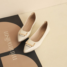 尖头平底女式休闲单鞋女新款2025春秋季百搭豆豆鞋软皮孕妇鞋瓢鞋