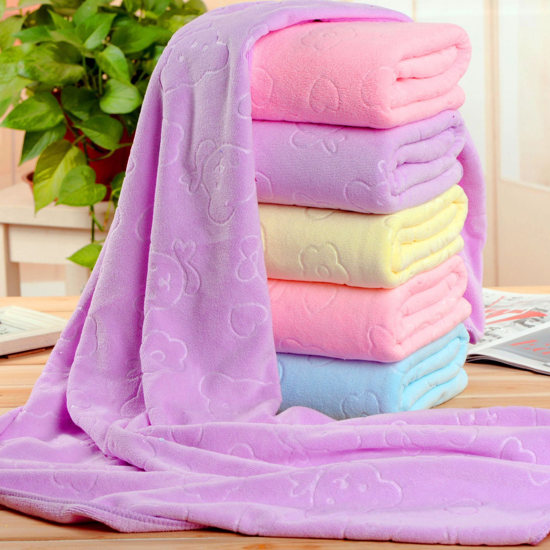 Wholesale Cross-Border Towel Microfiber Embossed Bear Bath Towel 70*140 Colorful Towel Gift Factory Wholesale