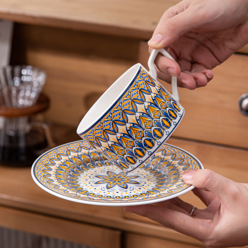 Bohemia de alta calidad taza de café y plato conjunto de tazas de cerámica en el extranjero de alto valor de regalo de mano regalo de actividad