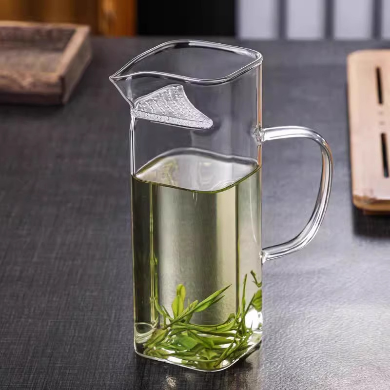 ビッグベリー透明ガラス三日月フェアカップ茶漏れフィルターオールインワン茶海茶ディスペンサーカンフーガラスカラーハンドル茶ボウル|undefined