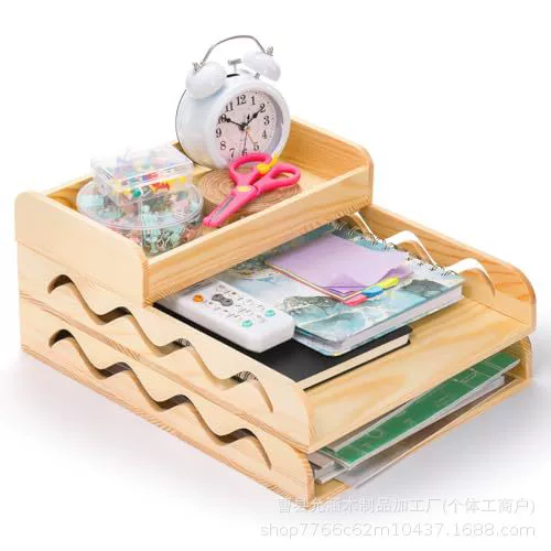 Деревянная трехслойная стойка для хранения можно сложить канцелярские товары, чтобы организовать поддоны для канцелярских товаров