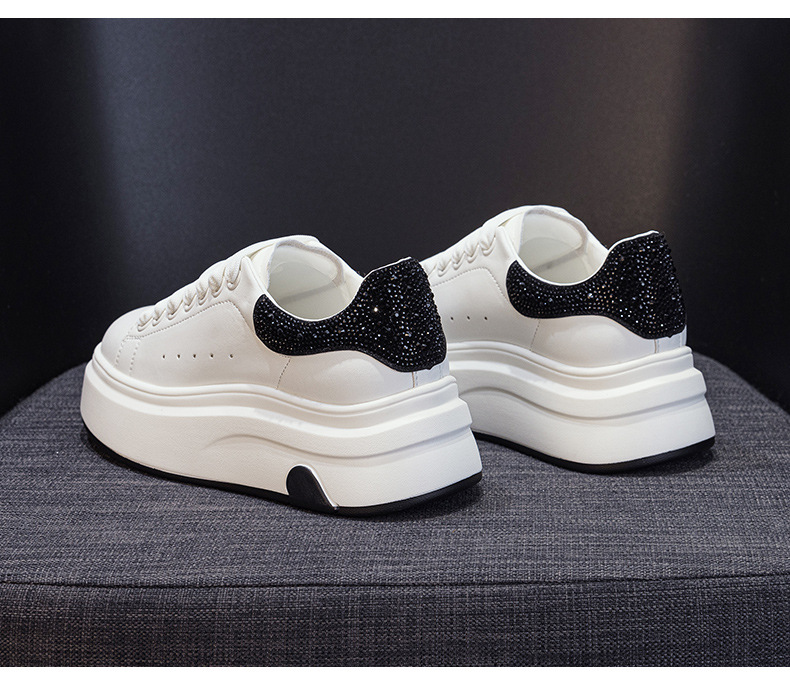 Giày sneaker nữ đế dày kiểu Hàn Quốc hình trái tim, cổ thấp, phong cách thời trang mùa xuân 2026 — M2806 màu đỏ, M2806 màu be, M2806 màu đen chi tiết 28