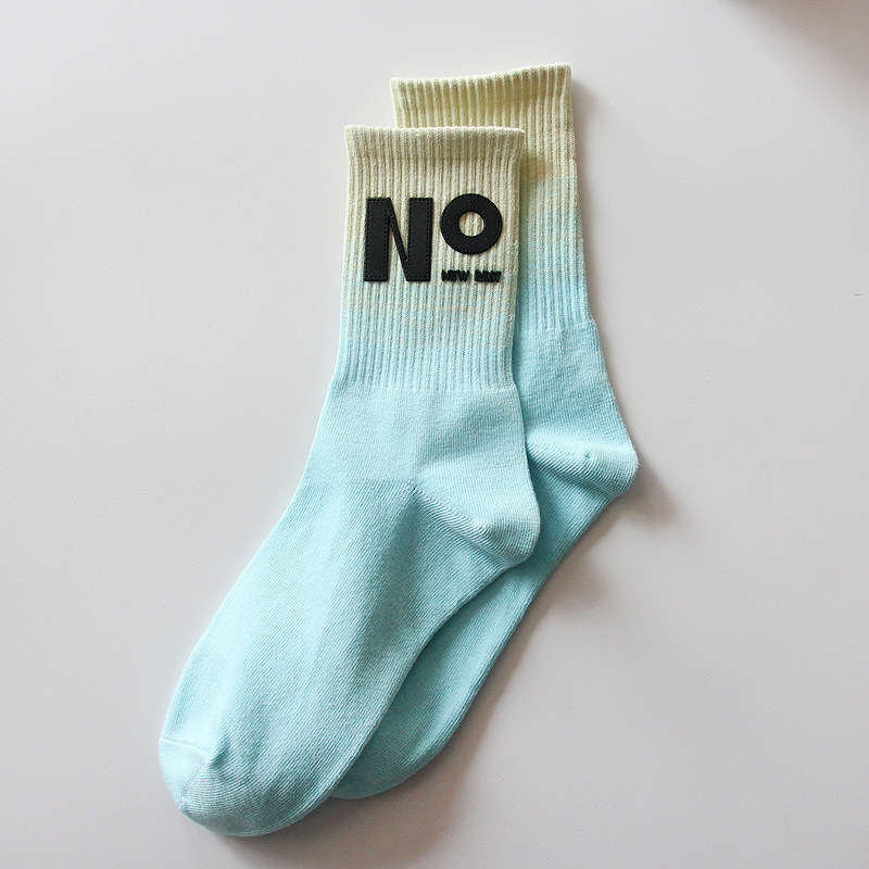 2025d New R For Women Gradient Color Mid-Calf Spring Summer Trendy Brand Personality Sports Women's Socks_voghion.com