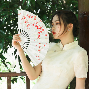 Chinese Ancient Style Plum Blossom Fan Qiushui Iraqi Women's Cheongsam Dance Fan Color Pole Keel Plastic Fan High-grade Gift Fan