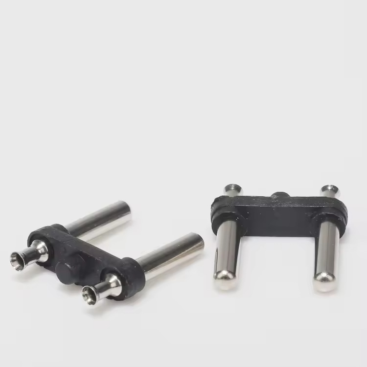 巴西规两插( 黑色、白色PBT塑胶 4.0巴西两圆式 )