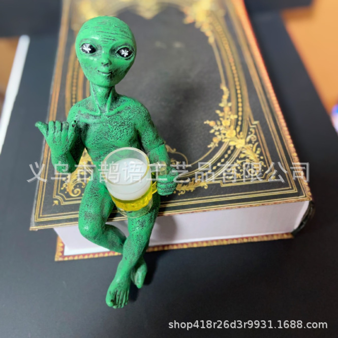 越境新商品 ハロウィン樹脂製置物 面白いエイリアン像 面白いエイリアンの創意工夫|undefined