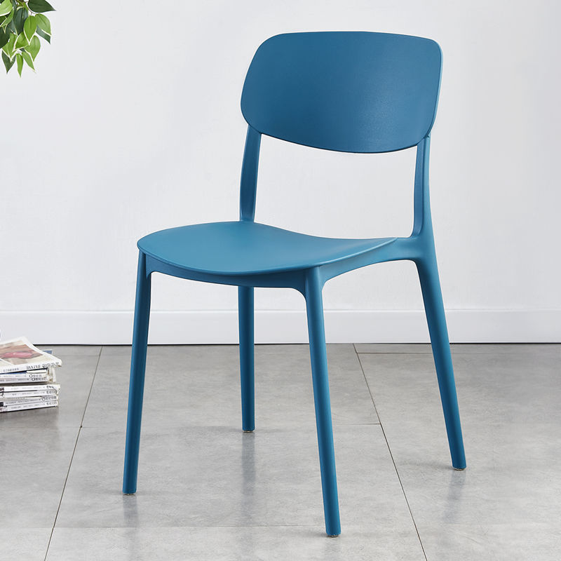 Sillas de plástico apilables respaldadas sillas de mesa de comedor gruesas taburetes de escritorio caseros plegables sillas de comedor nórdicas simples