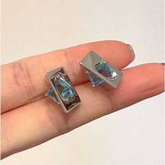 Personalテイラー海洋の心青いジルコンの幾何学的な四角のピアスのシンプルな組み合わせの気質のイヤリング