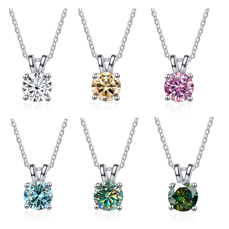 Alcohol Silver S925 Collar de diamante clásico de color Moissanite Personalidad minimalista Cuatro patas Pequeño colgante fresco temperamento versátil