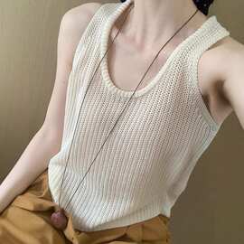 2026夏季新款无袖冰丝吊带背心女设计感后背扣子针织镂空洋气上衣