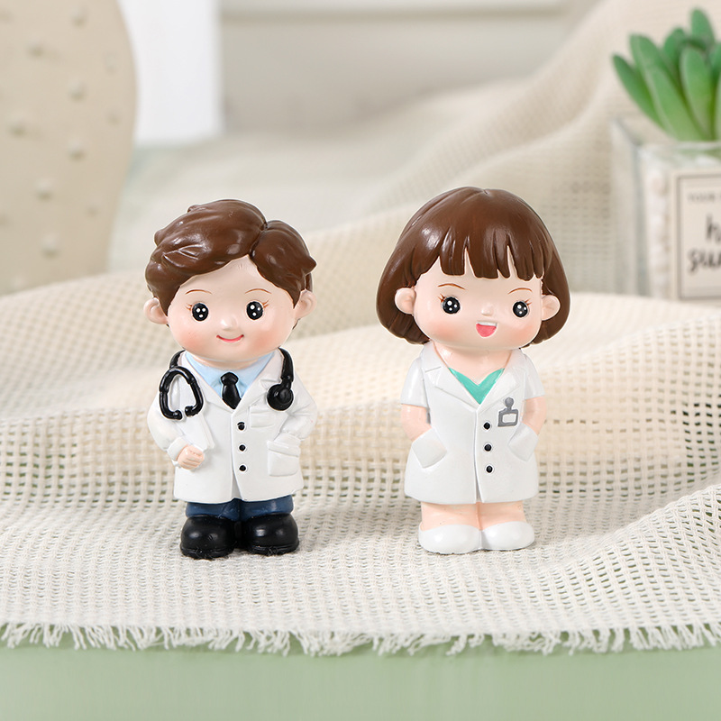 Doctor's Day Gift: Doctor Figurine Resin Ornament, White-Coated Angel Birthday Cake Baking Decoration Gift