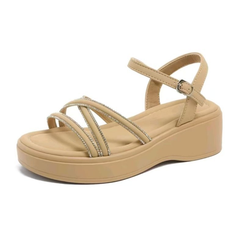Zapatos de mujer ultraligeros con suela suave verano 2026 Roma nuevo estilo de hadas de playa con suela gruesa de moda sandalias de mujer