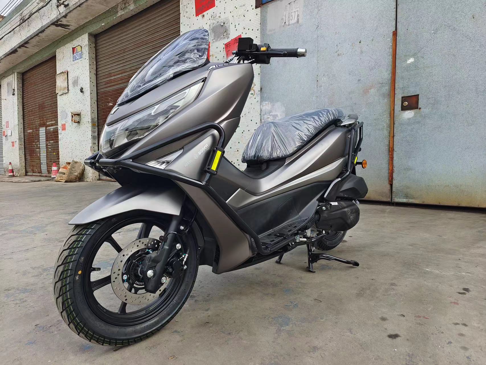 Factory Export Suitable for Haojue Uhr150 High Carbon Steel Crash Bars Motorcycle Modification Anti-Fall Protection Bars