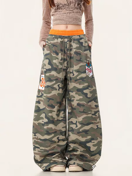 American retro style color-blocked double-waisted embroidered camouflage curved hem sweatpants, unisex trendy sports pants with a unique design, wide-leg pants