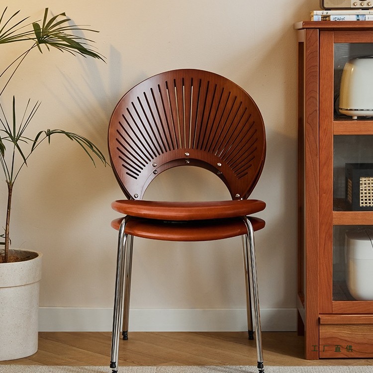 北欧复古实木餐椅贝壳椅网红高级靠背椅子设计师高级感餐厅餐桌椅