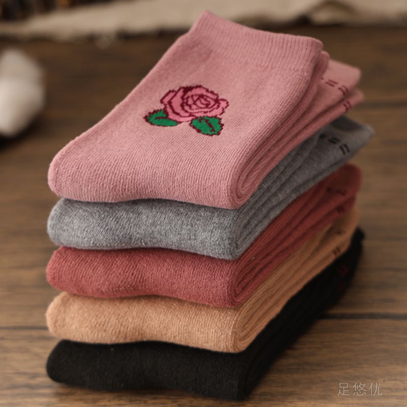 Autumn and Winter Women's Mid-Calf Warm Socks with Fleece Lining, Thickened for Middle-Aged and Elderly Mothers, Grandma's Non-Freezing Foot Terry Socks Autumn and Winter Women's Mid-Calf Warm Socks with Fleece Lining, Thickened for Middle-Aged and Elderly Mothers, Grandma's Non-Freezing Foot Terry Socks