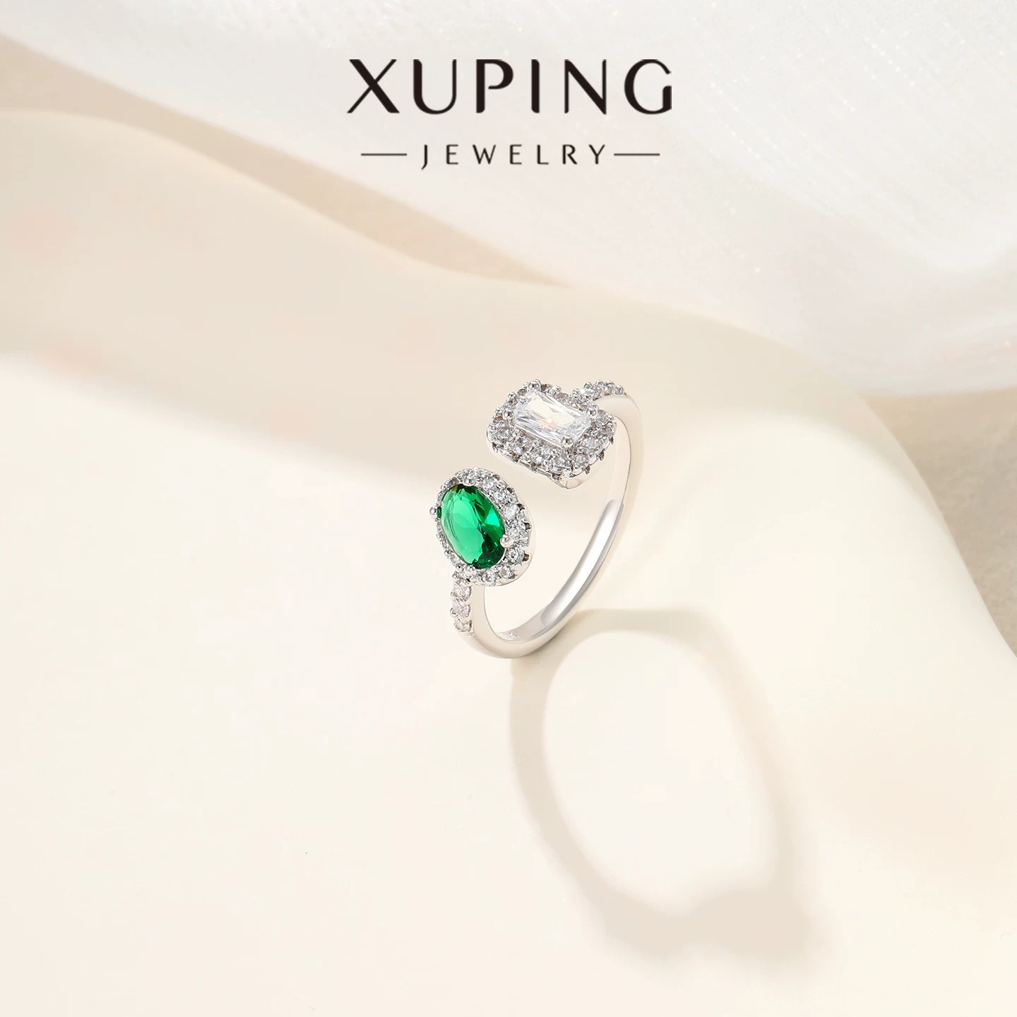 Xuping gemas artificiales temperamento elegante retro huevo verde cuadrado abierto anillo de nicho de alto nivel lujo ligero anillo