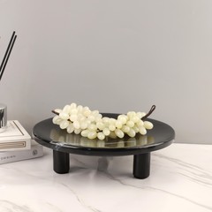 北欧の創意は大理石の樹脂の三脚の果物の皿のトレーの客間のお茶のレストランのビルの売り場の家庭の装飾品をまねます。