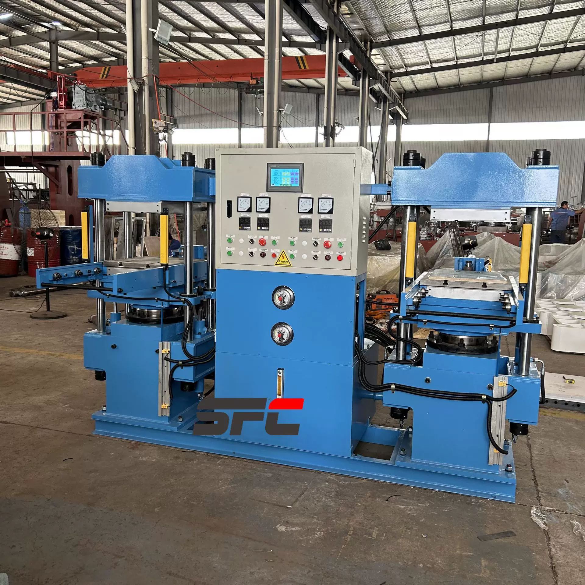 橡胶材料壁垒热压成型硫化机  自动移模四柱式平板模压硫化机