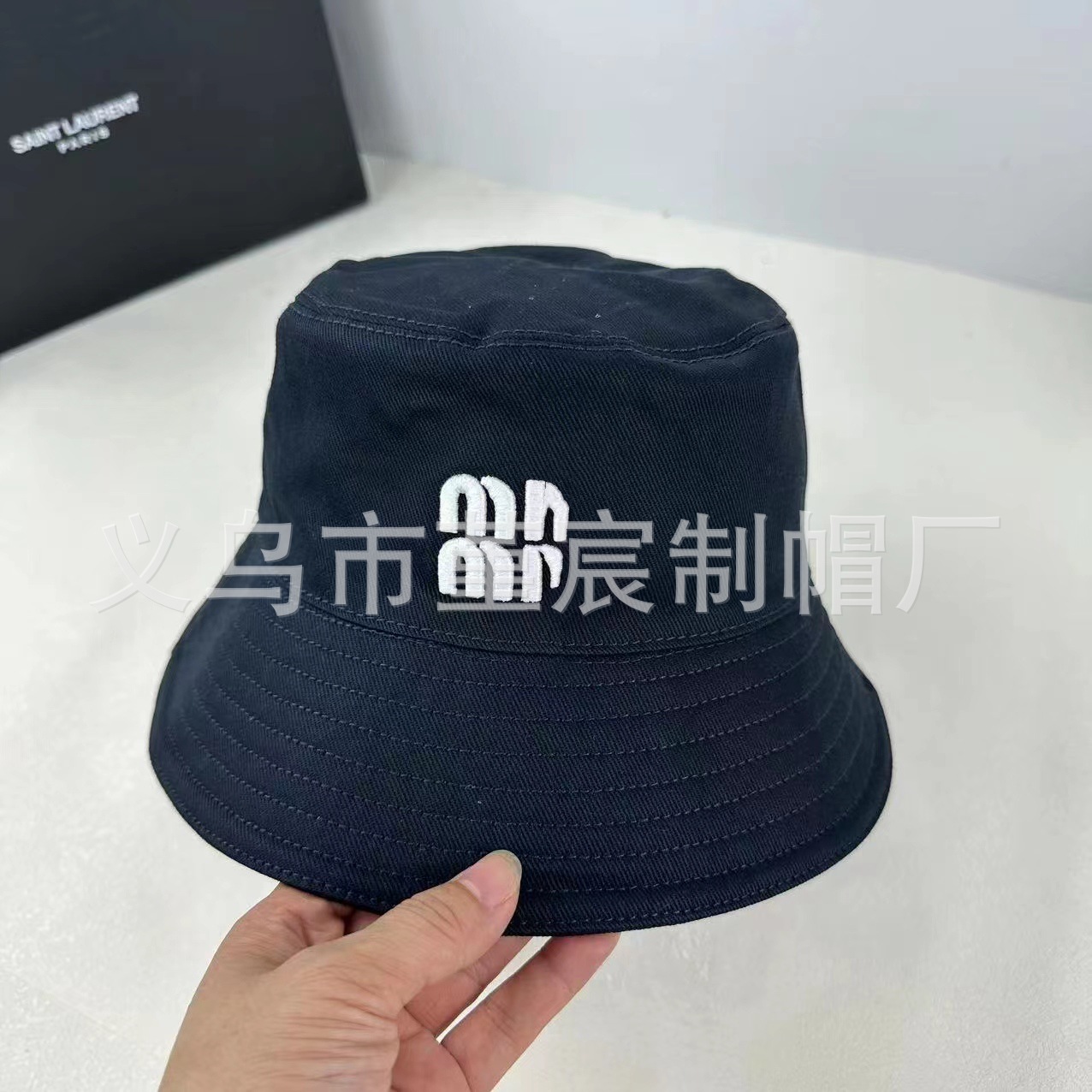 네이비 블루