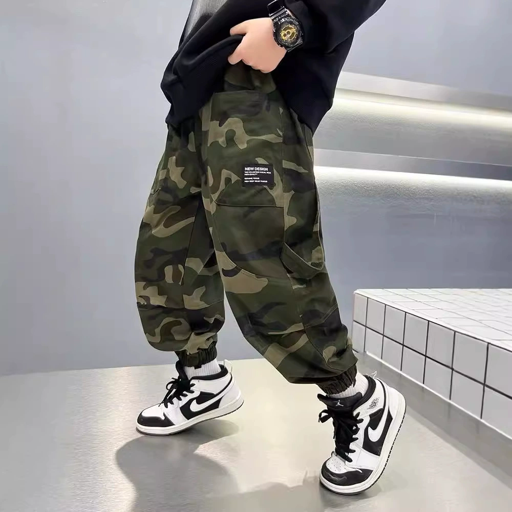 Детская одежда Мальчик камуфляжные брюки 2024 новый осенне-зимний детский свободный комбинезон брюки детские брюки мужские повседневные брюки