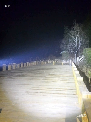 JKK70S flashlight is super bright, uses 21700 battery, SFT40 SST40.2 LED beads, offers both long-range and floodlight capabilities, and is suitable for other purposes