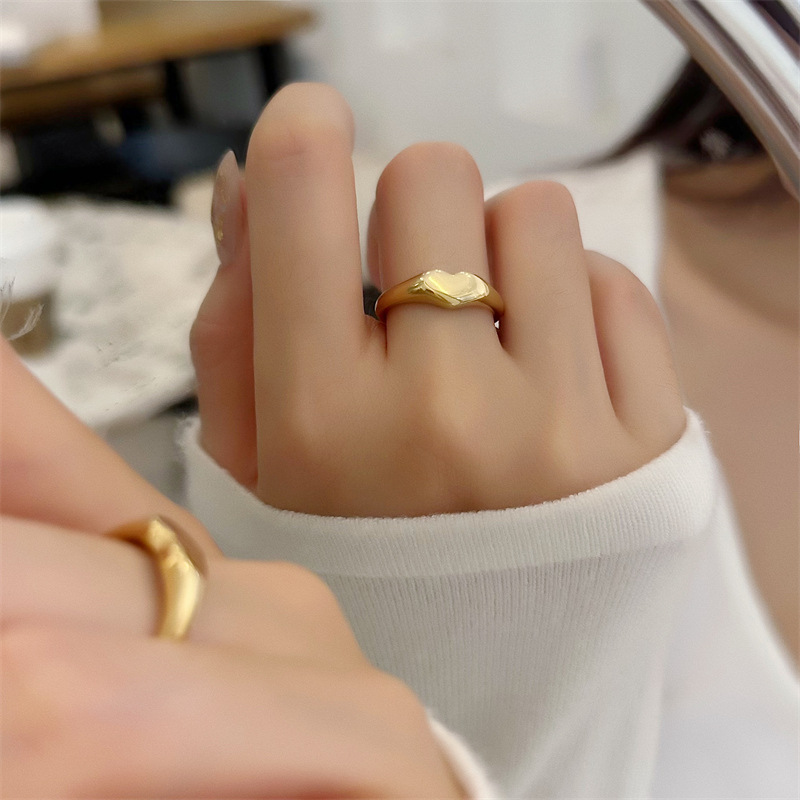 Fashion Heart Shape Titanium Steel Rings 1 Piece