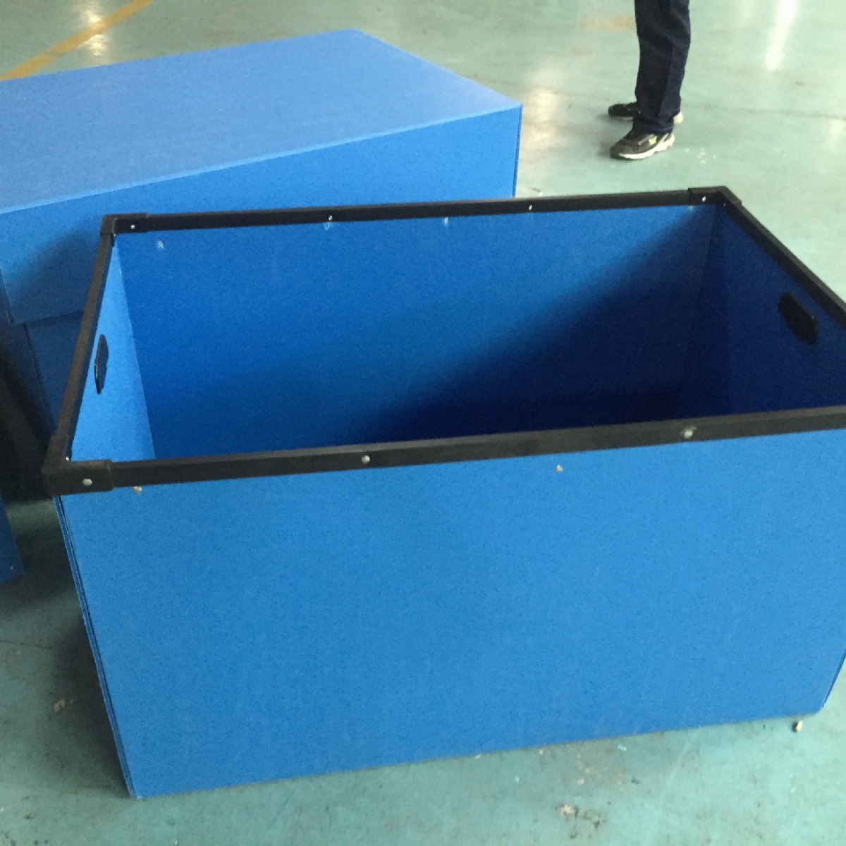 兰色万通板周转箱 中空板箱子配件