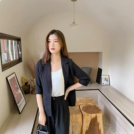 小西装;女式皮衣;女式风衣