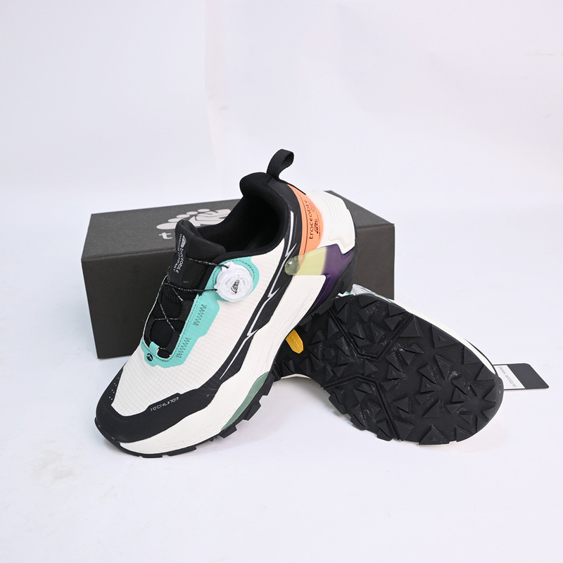 Traceable Bigfoot Y カナダ回転シングルバックルクロスカントリーランニングシューズハイキングシューズ耐摩耗性滑り止め 6653|undefined
