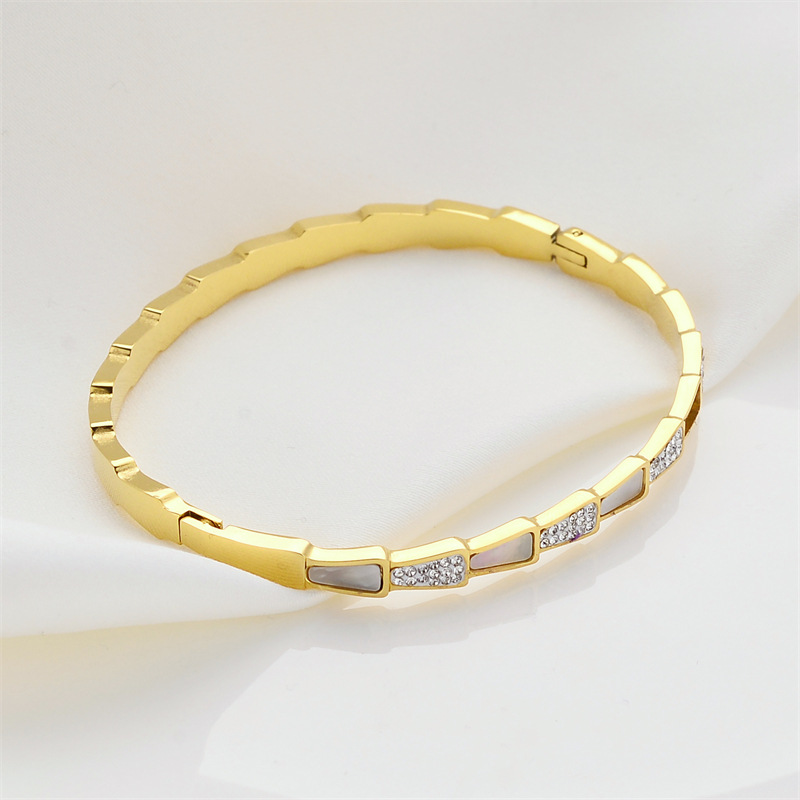 Personalidad de moda transfronteriza aleatoria pulsera de hueso de serpiente temperamento ligero lujoso viento micro-pantalón joyería pulsera de hoja de ventilador de piedra