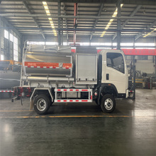 右舵飞机加油车 重汽豪沃运油车 5方航空煤油罐车 流动加油车