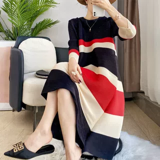 跨境性感大码裙子时尚拼色简约褶皱字裙气质宽松圆领中长款连衣裙