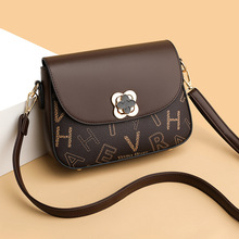 河北白沟女包今年新款字母印花小包包女时尚手机包韩版斜挎小方包