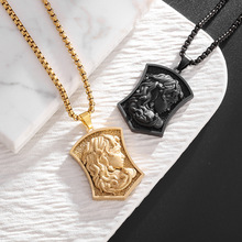 跨境电商欧洲古希腊神话美杜莎美女复古钛钢金色盾牌吊坠项链批发