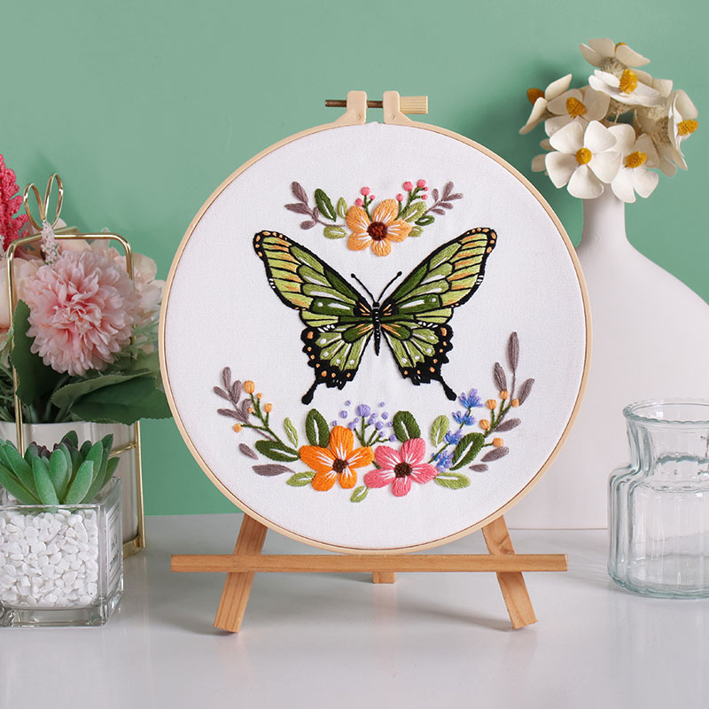 Original nuevo paquete de materiales de bordado DIY mano mariposa amor flores mariposa kit de bordado cruzado venta caliente Inglés creativo