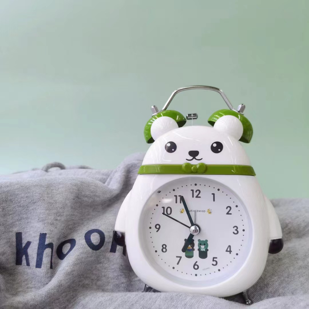 Directo de fábrica lindo animal pequeño Panda campana despertador estudiante niños mudo reloj creativo al por mayor tipo de reloj despertador