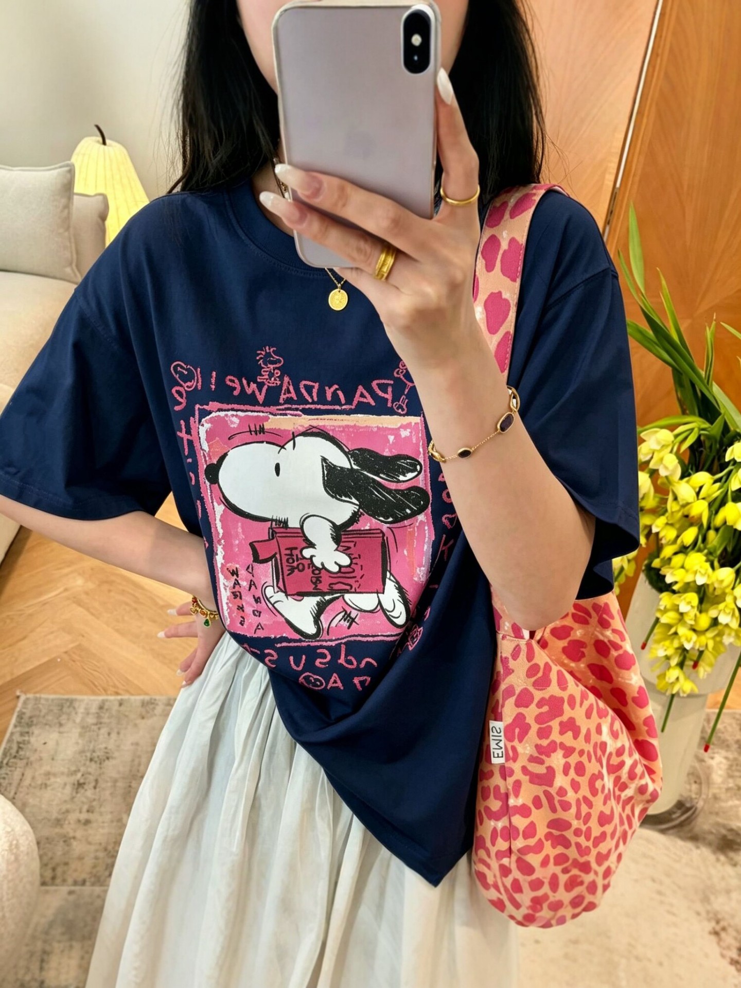 2026 nueva impresión coreana de dibujos animados Snoopy suelta camiseta de manga corta de cuello redondo de mujer de moda de moda image 5