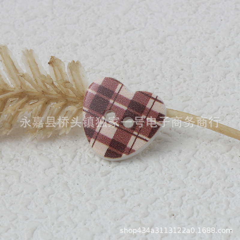 新款可爱格子爱心手工女装童装diy饰品贴画鞋服礼帽装饰扣子|undefined