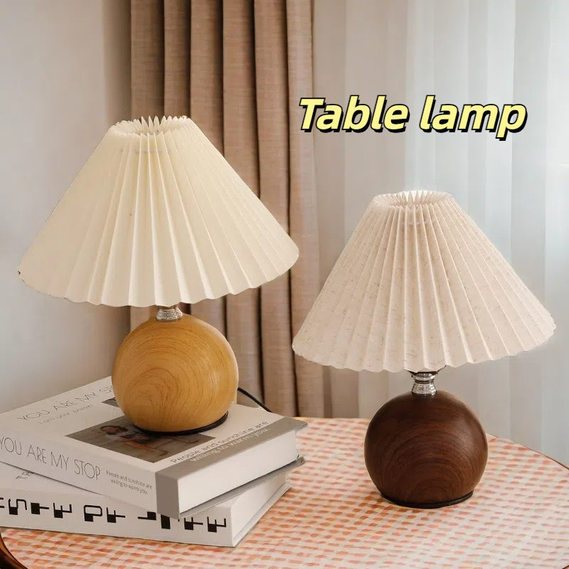 Table Lamp Ins Style High Color Value Pleated Lamp Retro Nordic Girl Internet Celebrity Bedroom Simple Bedside Nightlight